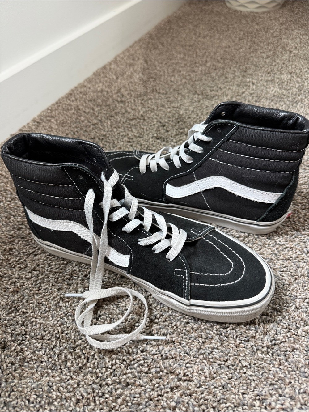 Vans size 8 Black High-Top Skate Sneakers with White Stripe